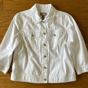 Chico’s white 3/4 sleeve lightweight 100% cotton denim jacket. Size 1